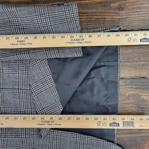 Haggar‎ Men's Sport Coat Blazer Two Button Gray Plaid Lambs Wool Size 42L